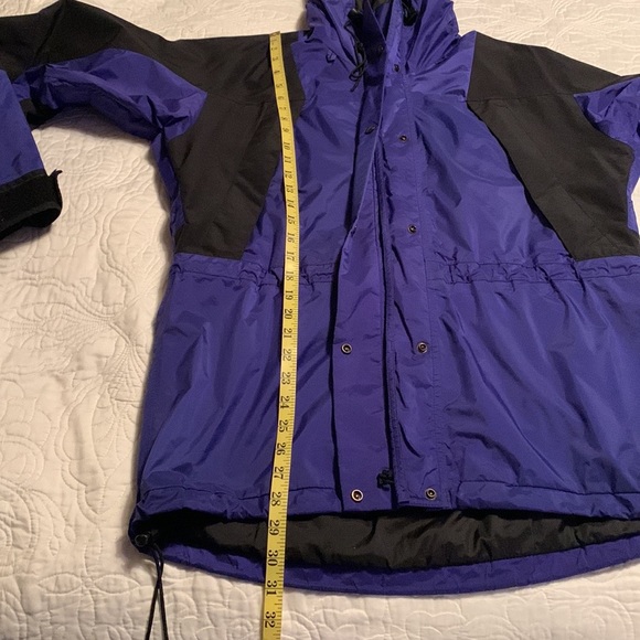 The North Face Goretex Mountain Jacket - Picture 16 of 16